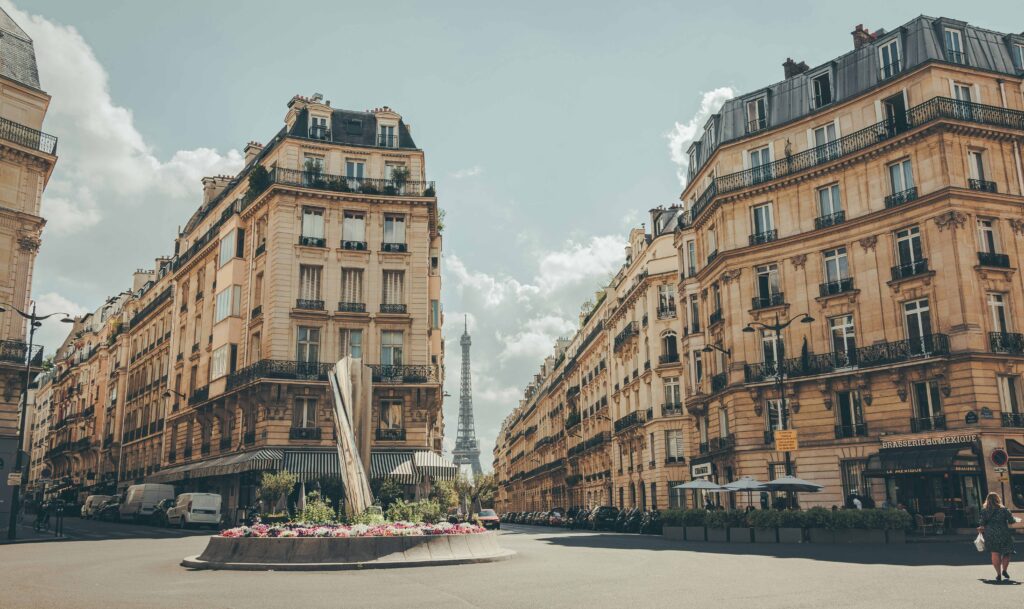Photo d'immeubles haussmanniens à Paris capitale de la France